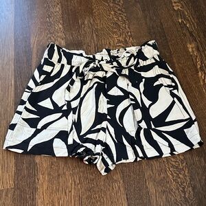 Sanctuary Black and Cream Patterned High Waist Shorts